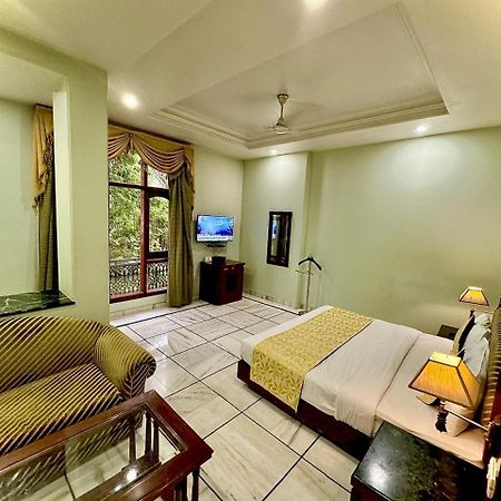 Hotel Florence Inn, Karol Bagh, New Delhi, 2 Min From Metro Buitenkant foto