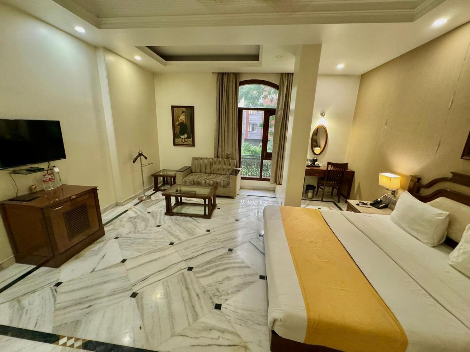 Hotel Florence Inn, Karol Bagh, New Delhi, 2 Min From Metro Buitenkant foto