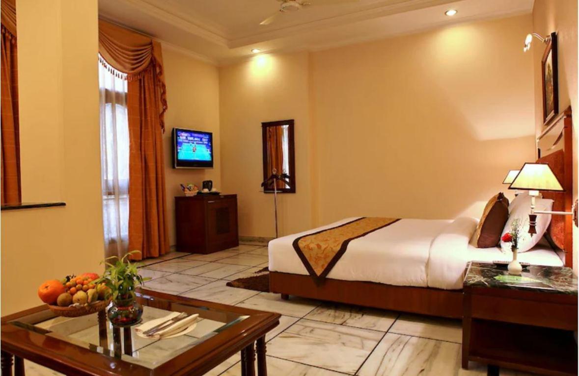 Hotel Florence Inn, Karol Bagh, New Delhi, 2 Min From Metro Buitenkant foto