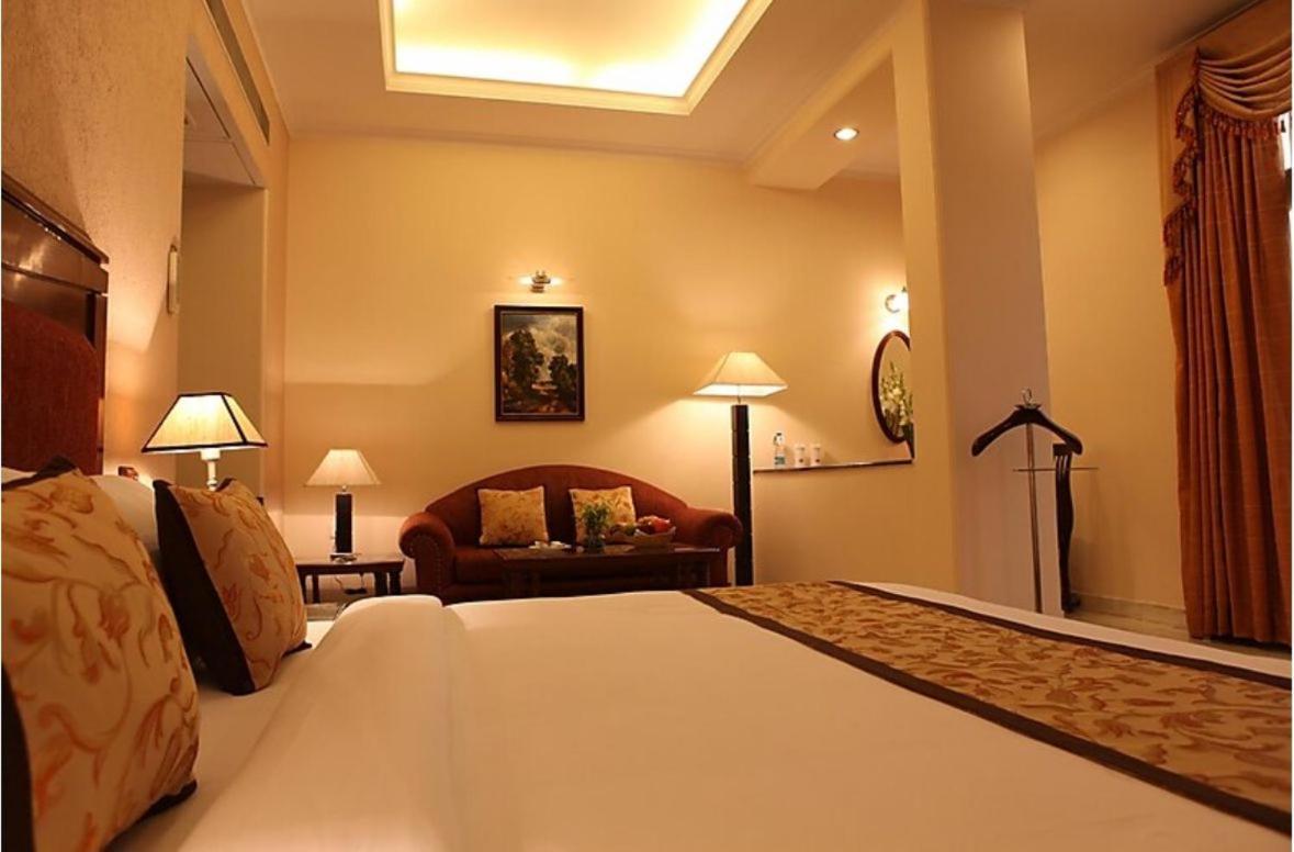 Hotel Florence Inn, Karol Bagh, New Delhi, 2 Min From Metro Buitenkant foto